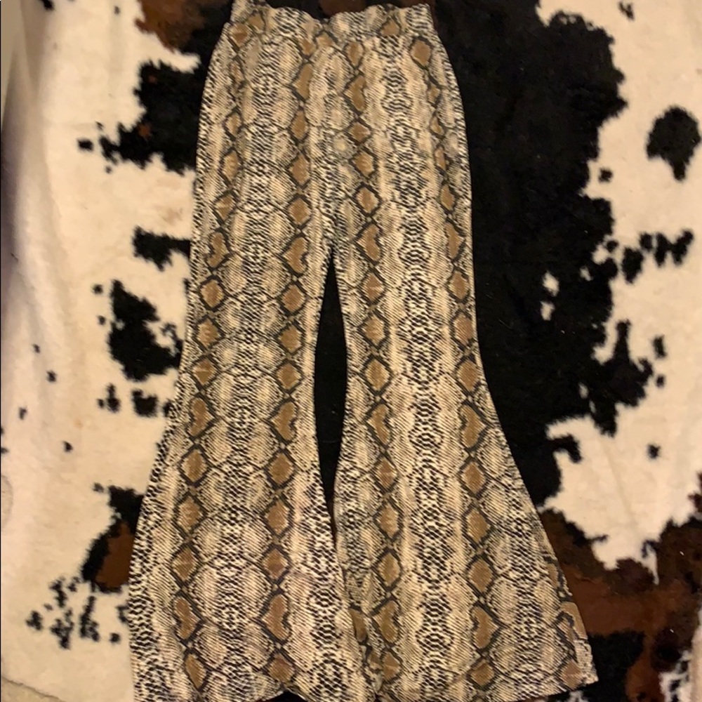 Snake print yoga pants